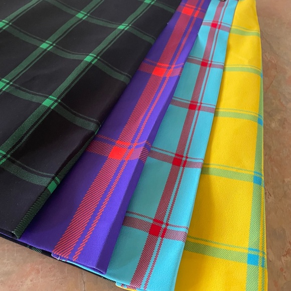 Alice + Olivia Black and Multicolor Plaid Mini Skirt - Picture 3 of 9